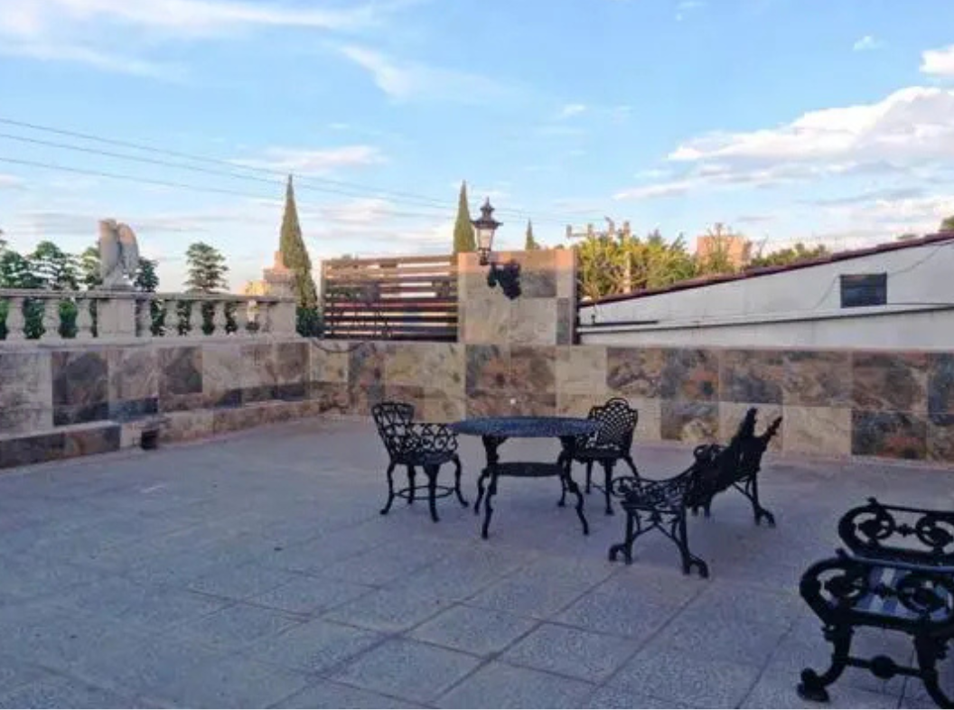 terraza amplia de venta de casas en colonia americana guadalajara